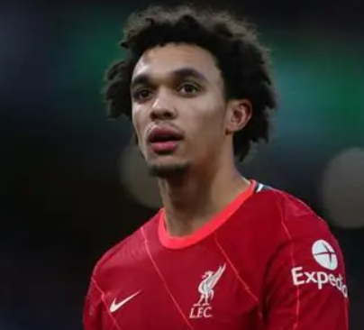 伤病与高薪下的困境：皇马对阿诺德态度转变引关注