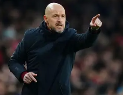 滕哈赫履新特温特技术总监：角色转换与职业新篇